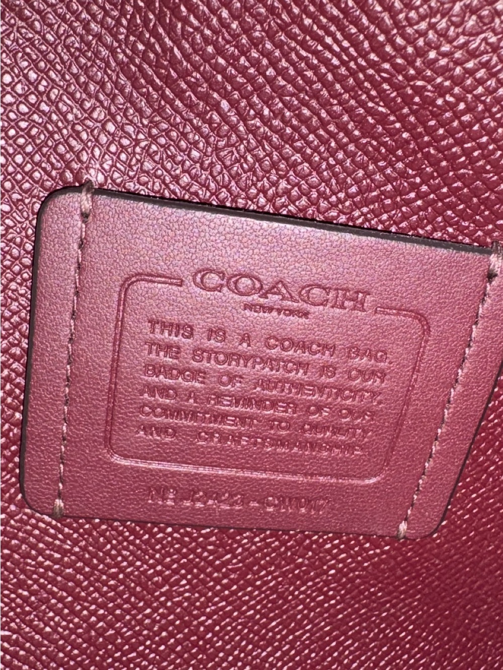 Authentic Coach Molly 25 Tote bag (measurement pictured) - Picture 3 of 13